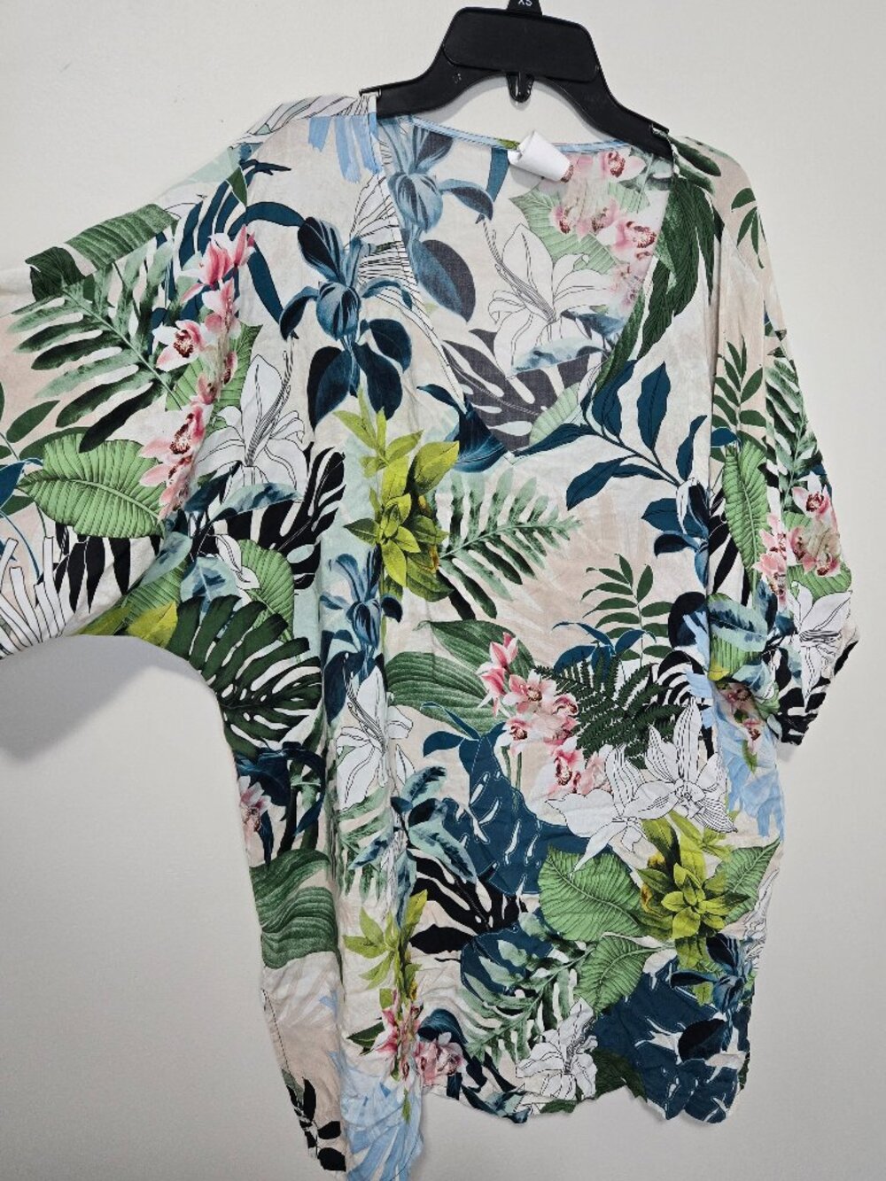 Jantzen women's Large 100% viscose floral tropical v-neck swimsuit coverup